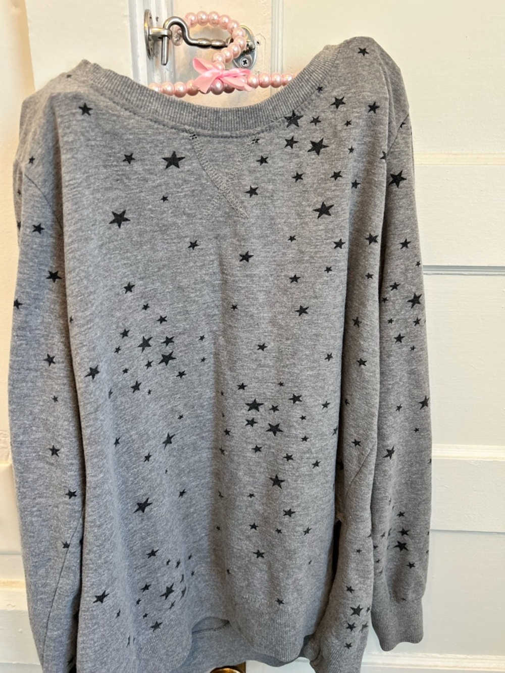Wallflower Gray Crewneck Sweater with Black Star Print long sleeve medium PTP 21
